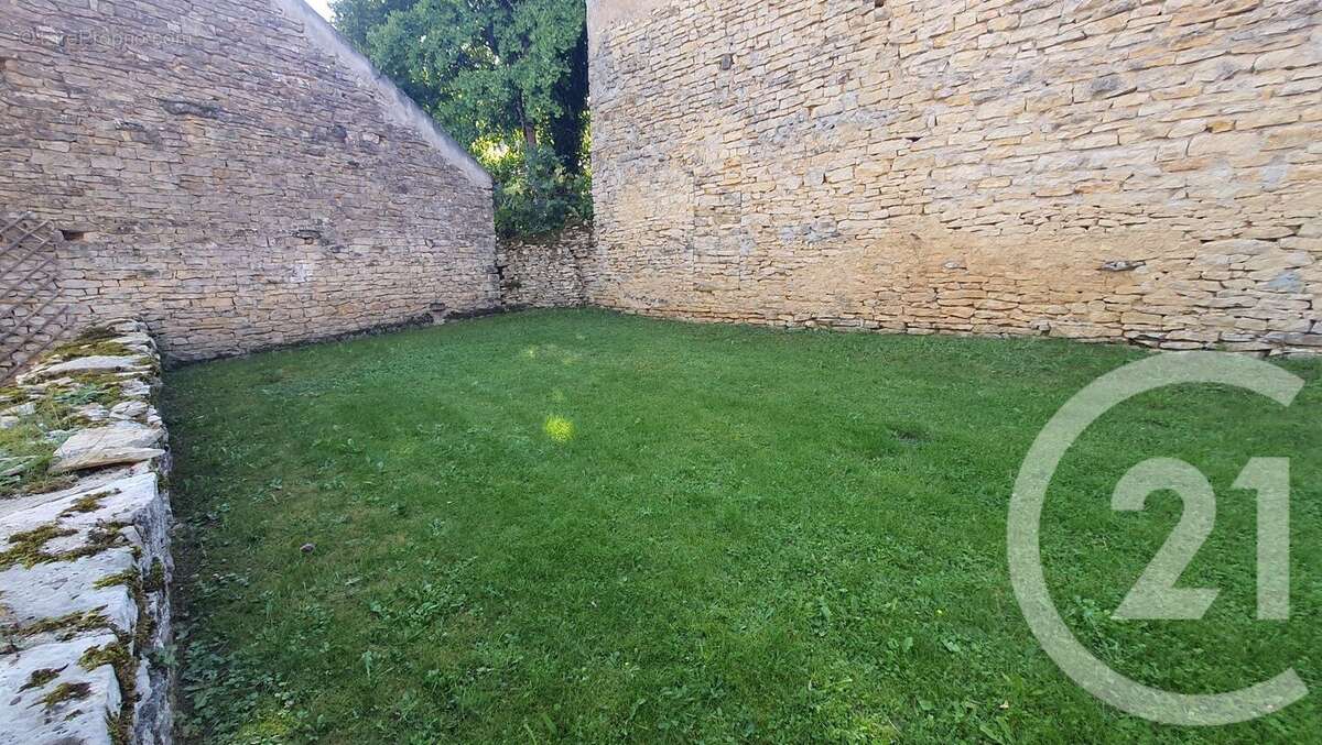 Maison à CORVOL-L&#039;ORGUEILLEUX