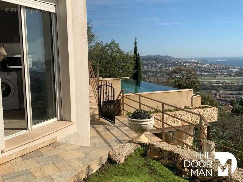 Maison à MANDELIEU-LA-NAPOULE