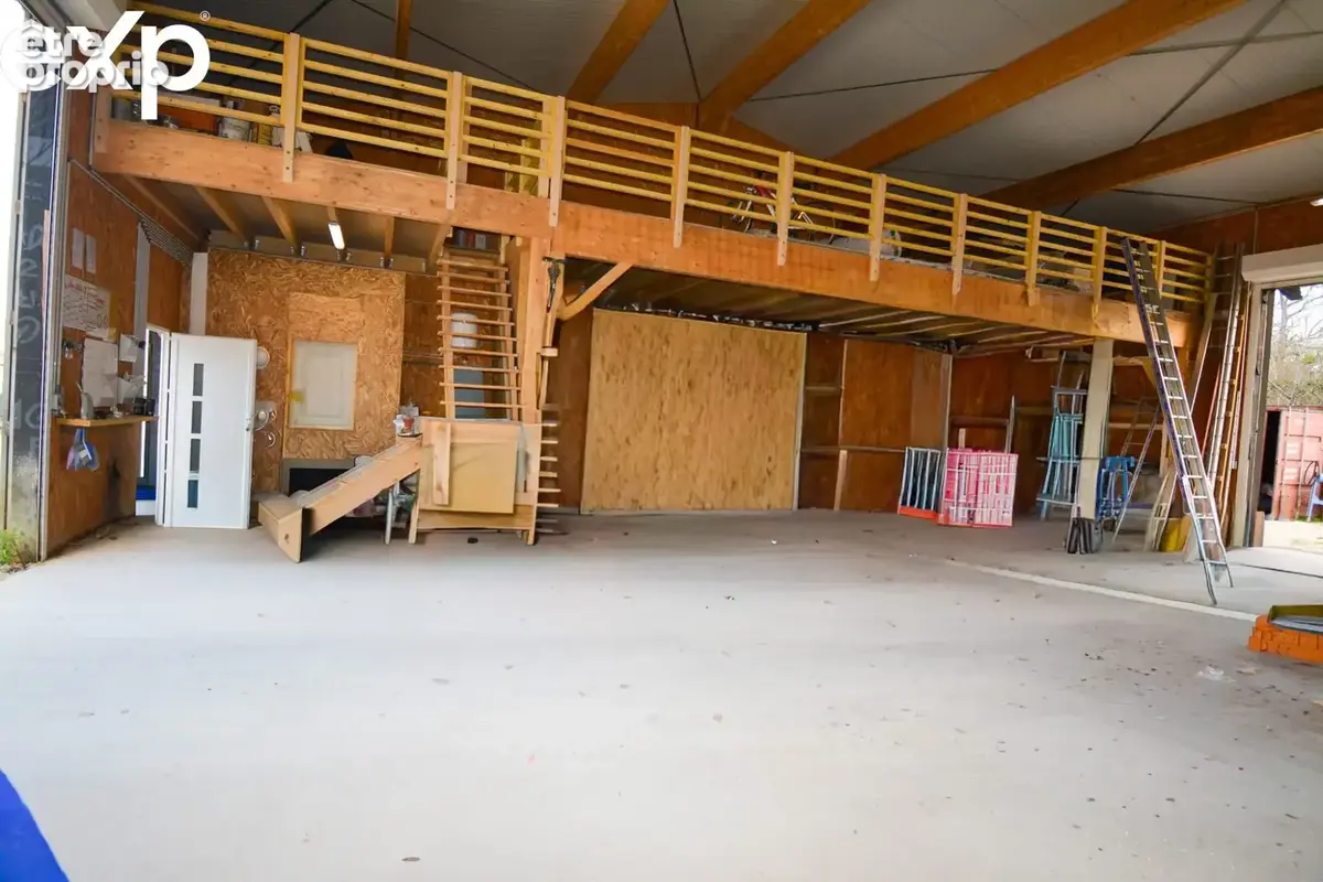 Commerce 242 m² à vendre à Targon (33760) - photo 4