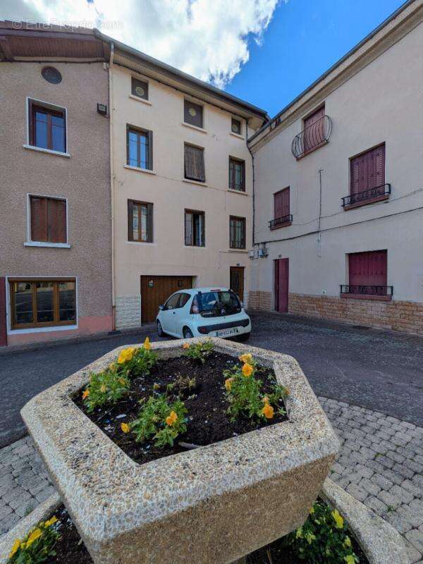 Maison à REGNY