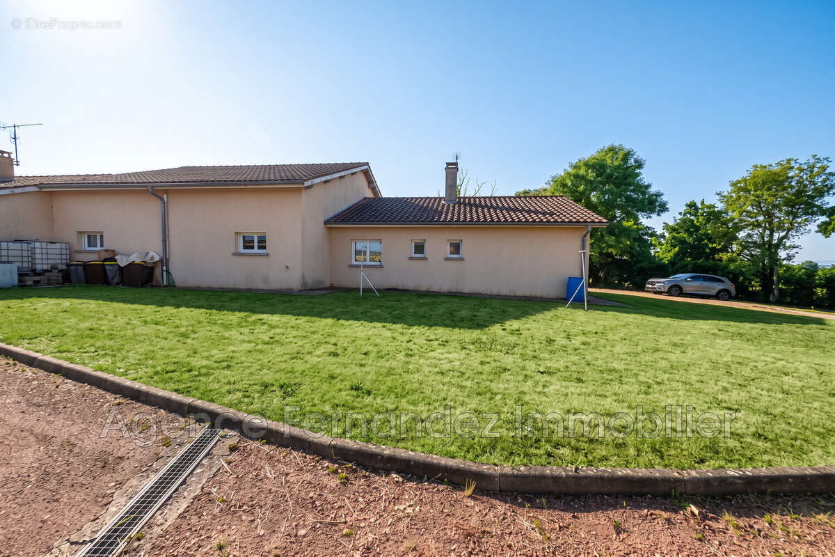Maison 70 m² à Baugy  - photo 4