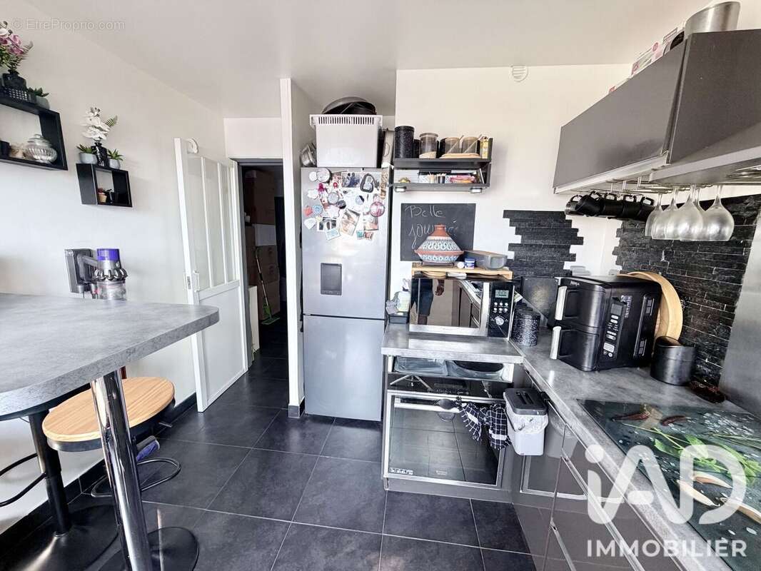 Appartement 97 m² à Epinay-Sous-Senart  - photo 9