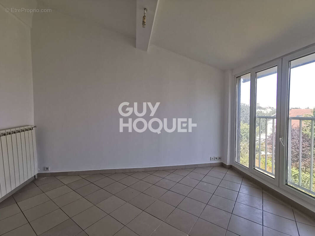 Appartement à FONTENAY-SOUS-BOIS