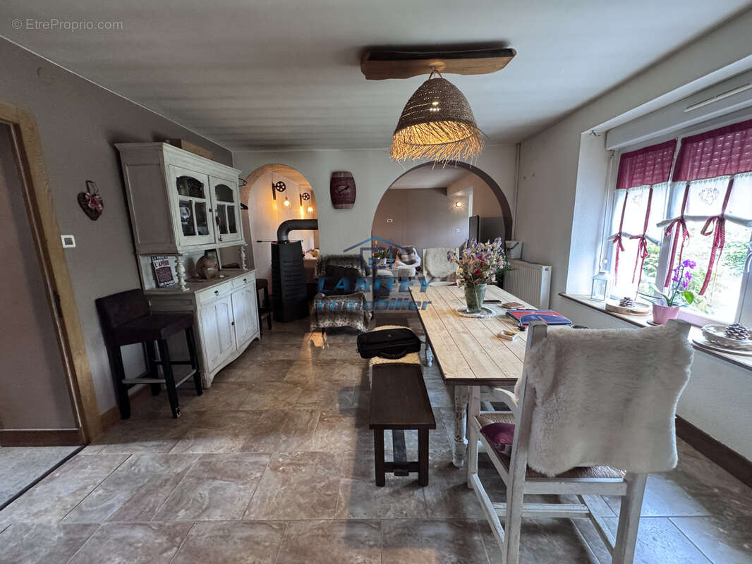 Maison à AILLEVILLERS-ET-LYAUMONT