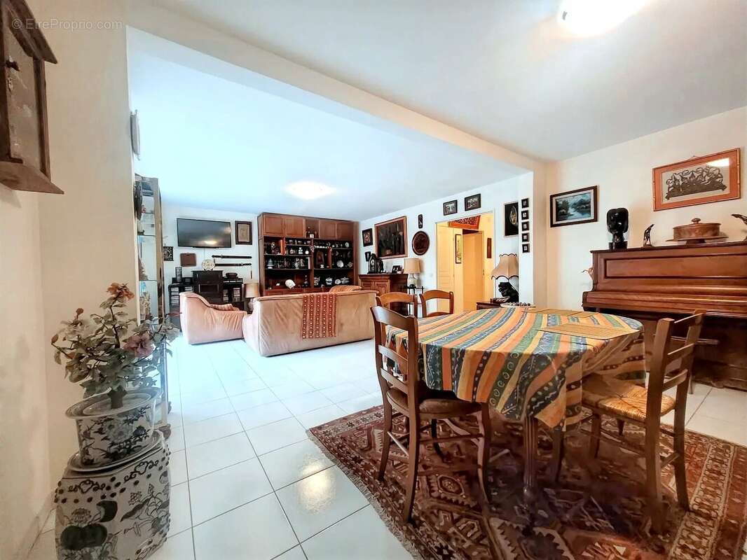 Appartement à MARSEILLE-8E