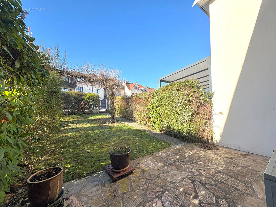 Maison à SAINT-CYR-L'ECOLE