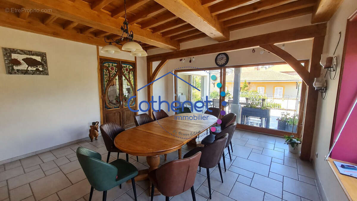 Maison 272 m² à Belmont-De-La-Loire  - photo 6