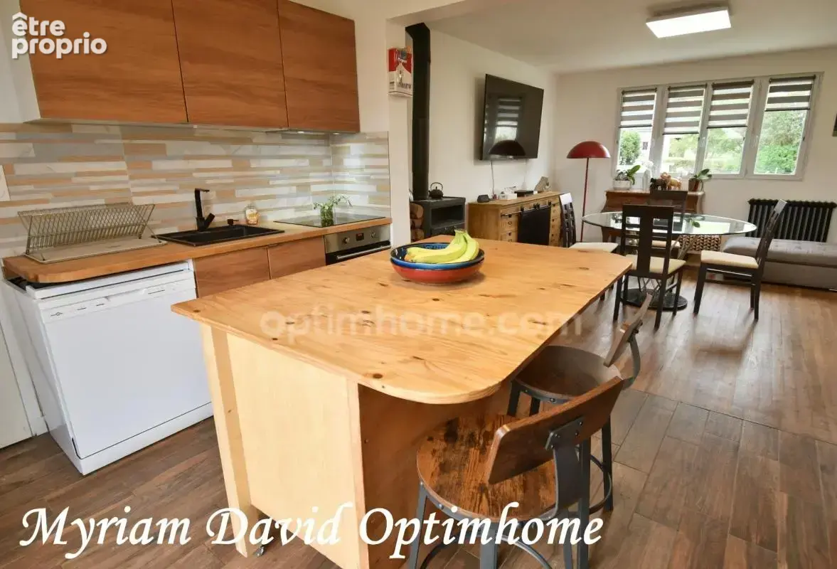 Maison entièrement rénovée 110 m² – 4 chambres – DPE C – Terrain 1 340 m² – Proche bourg de Plouray - photo 5