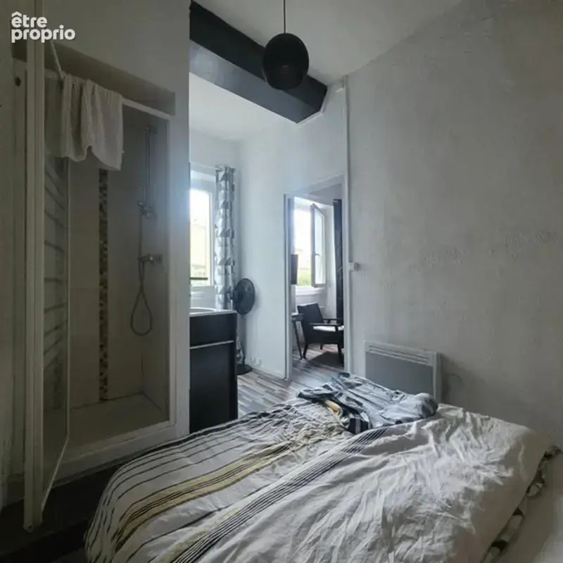Immeuble de rapport comprenant 4 appartements et 1 local commercial en très bon état loué en étudiant et en AIR BNB - photo 16