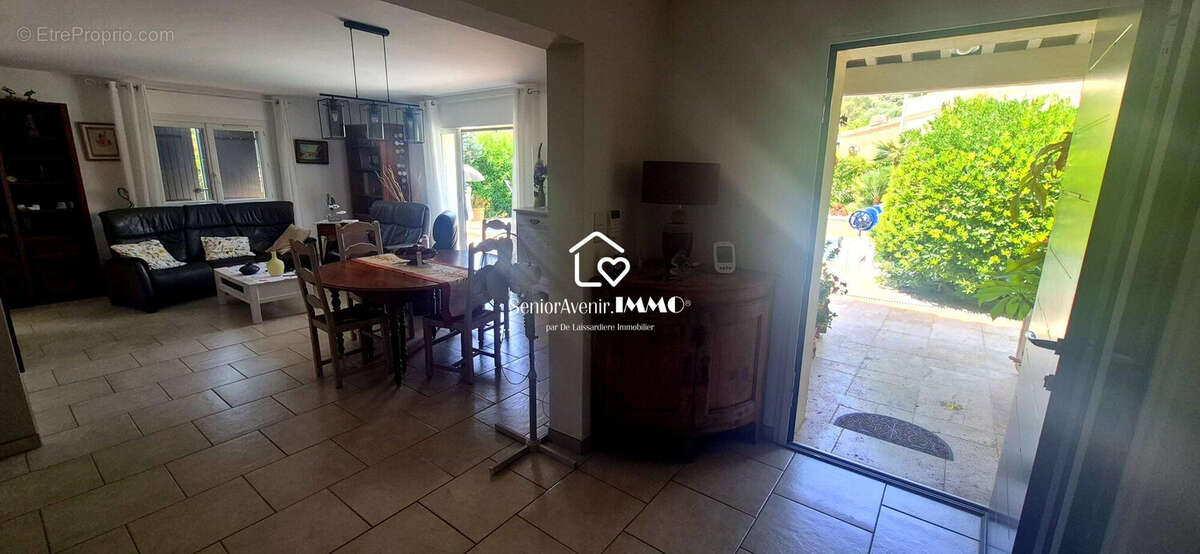 Maison 140 m² à Six-Fours-Les-Plages  - photo 4