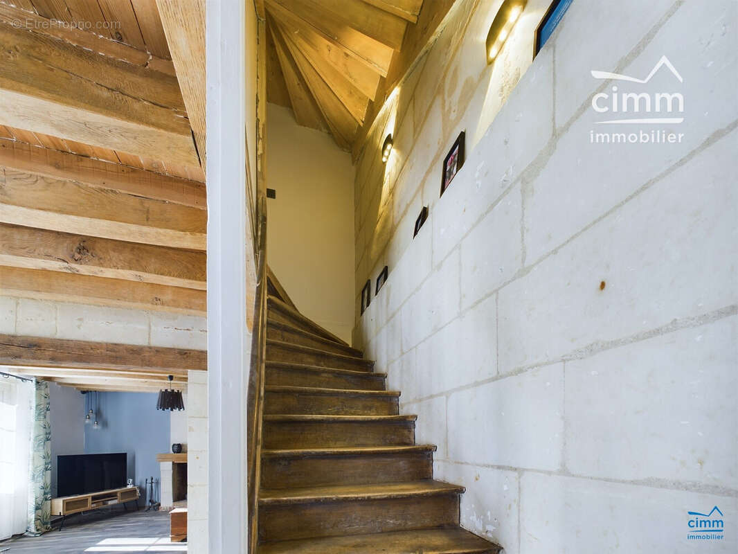 Maison à LONGUE-JUMELLES