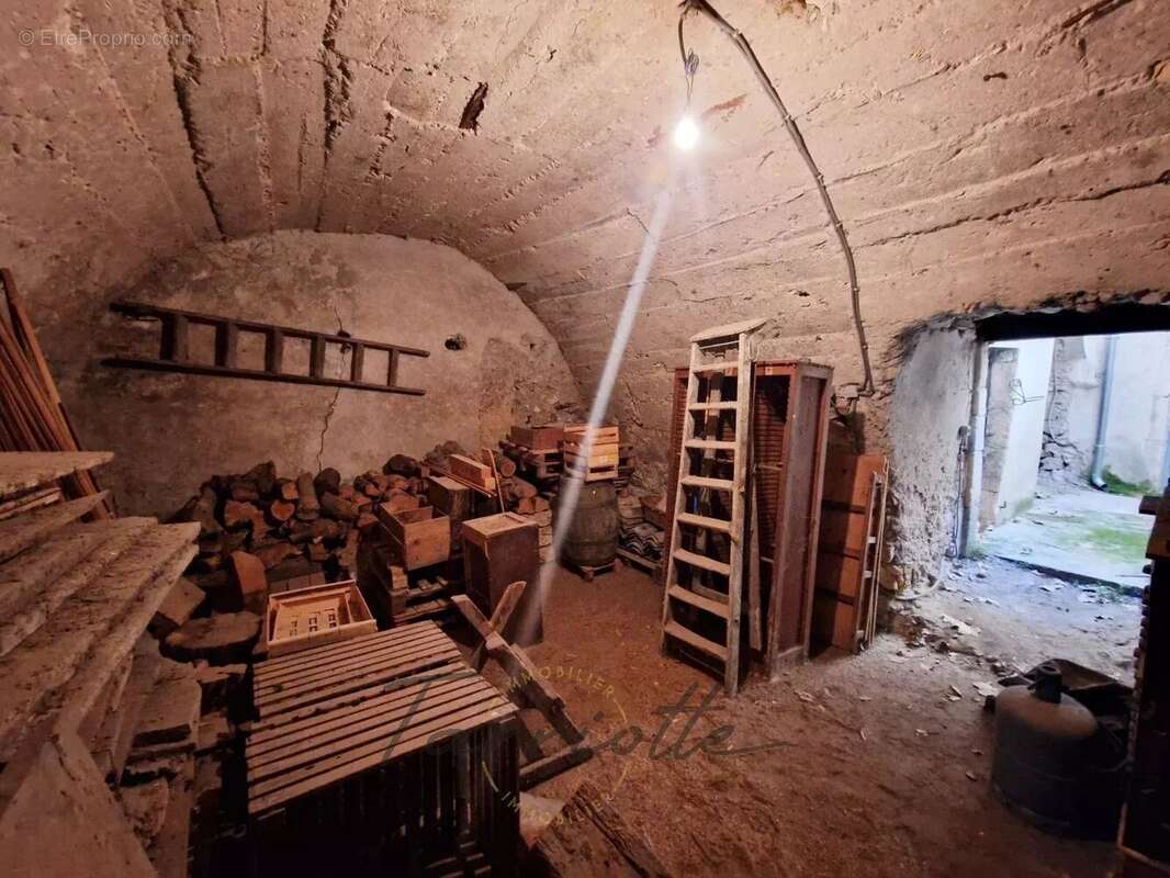Appartement à ROCHEMAURE