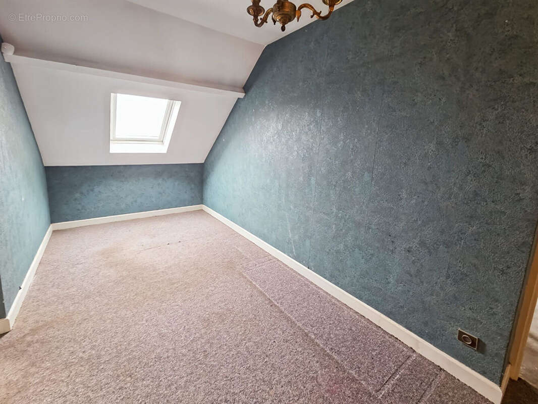 Maison à VERRIERES-LE-BUISSON