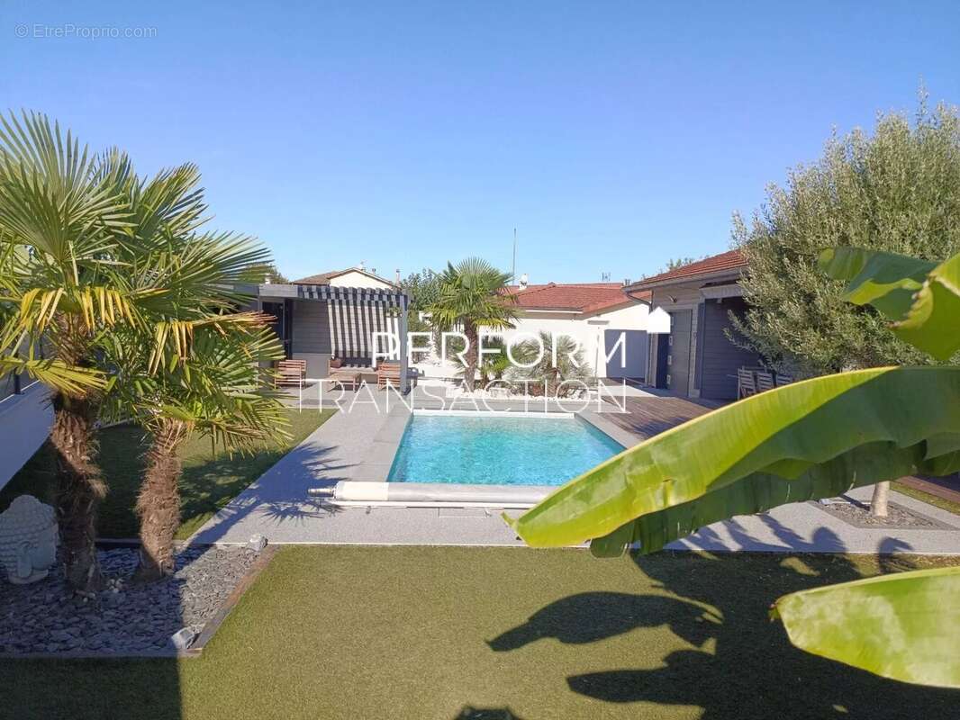 Maison à SAINT-JUST-DE-CLAIX