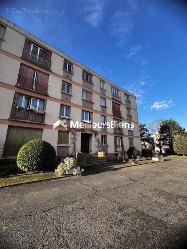 Appartement à COUBRON