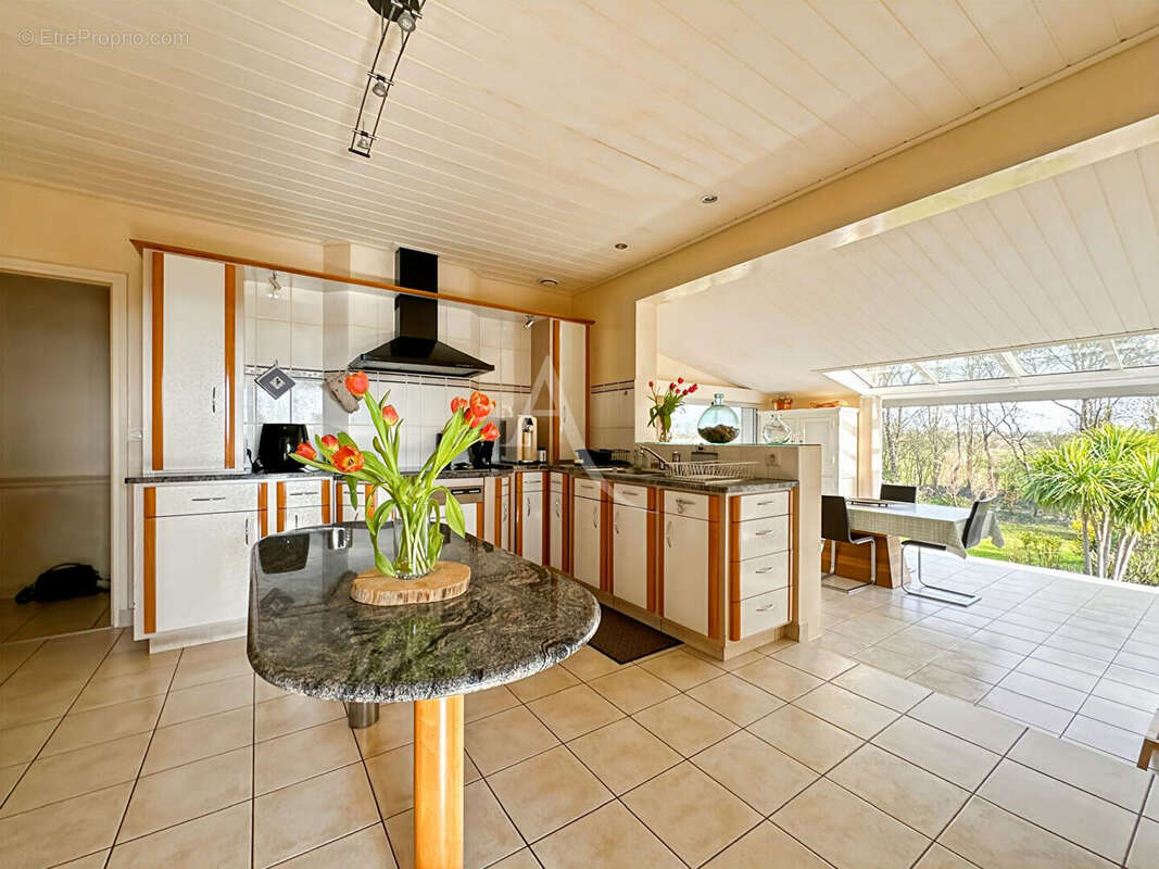 Maison à LE PERRIER