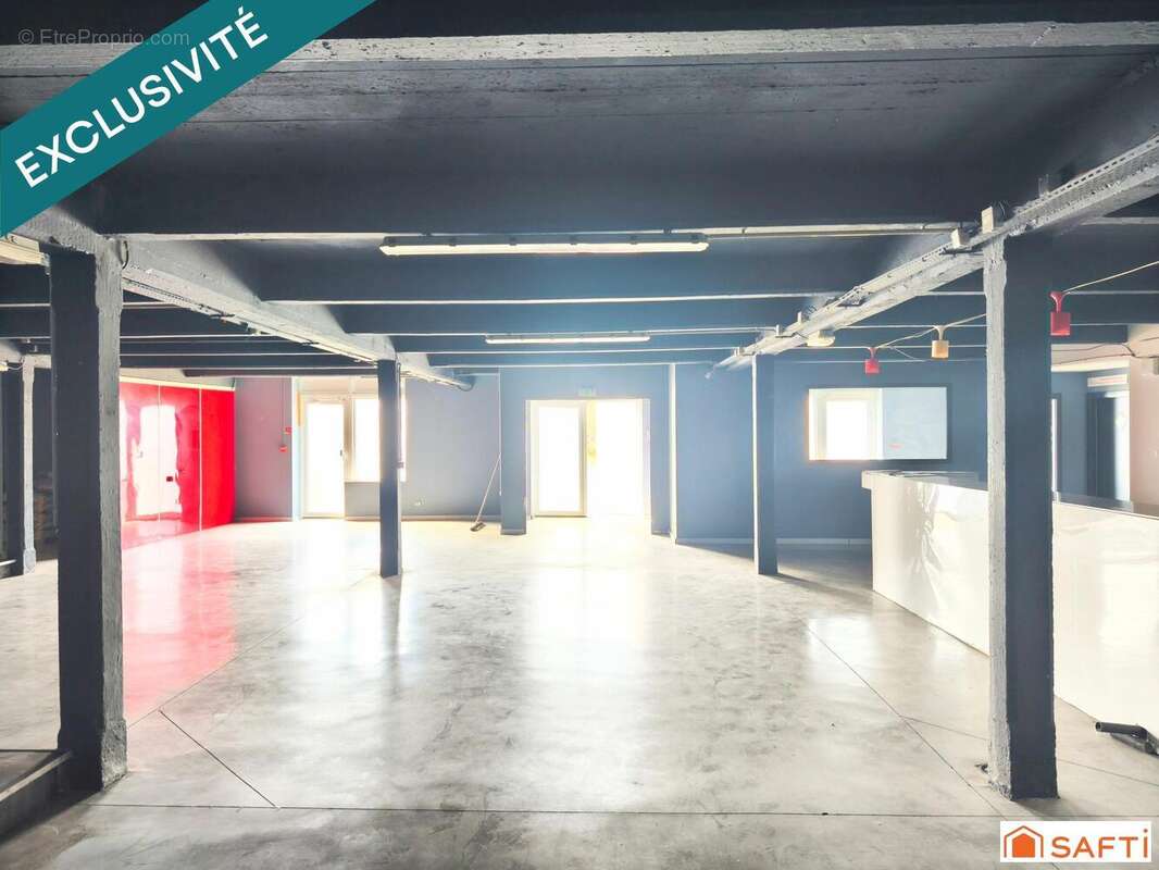 Photo 6 - Commerce à POUSSAY