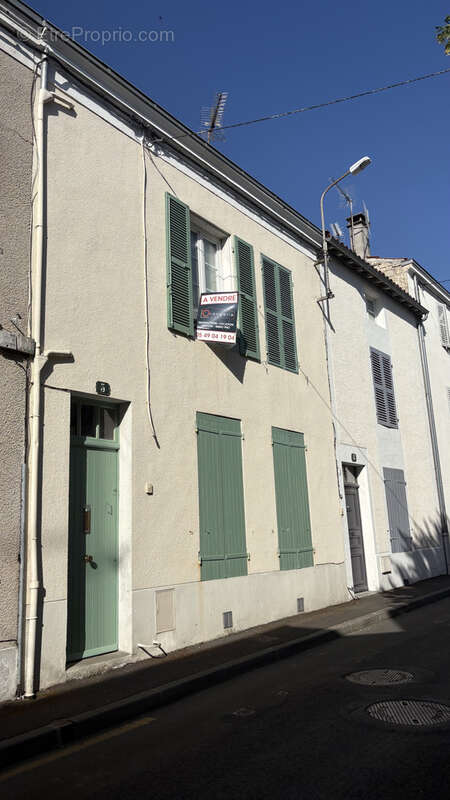 NIORT   Maison de ville T4 dans un quartier recherché - photo 17