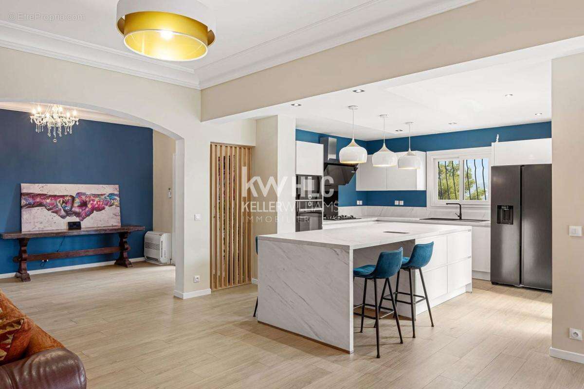 Maison à SAINT-LAURENT-DU-VAR