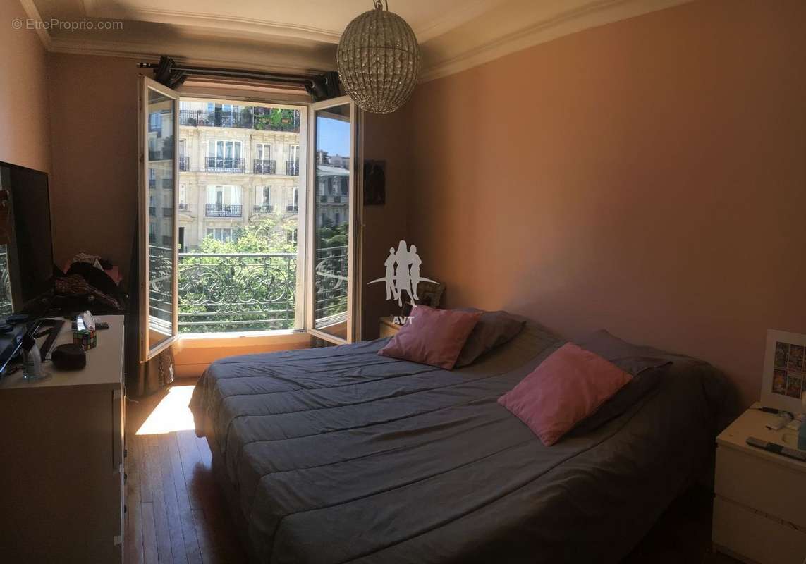 Appartement à PARIS-11E