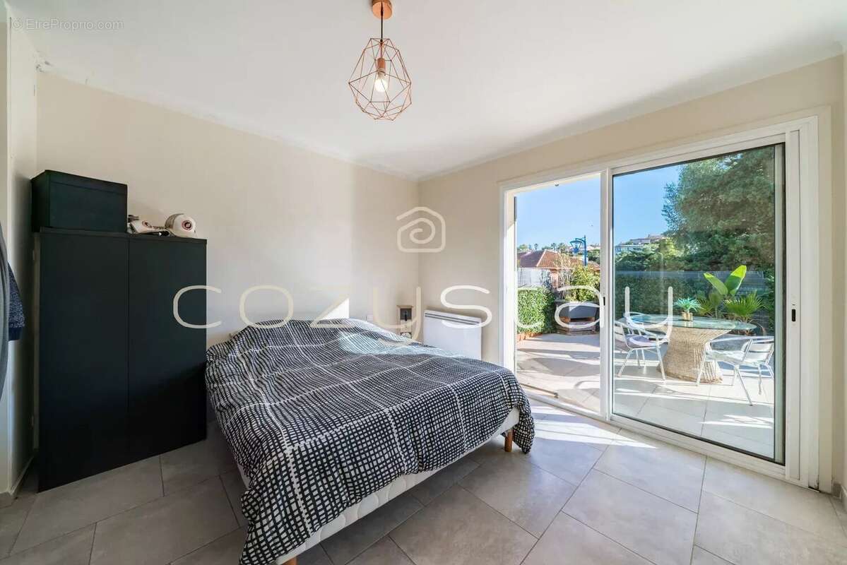 Maison à MANDELIEU-LA-NAPOULE