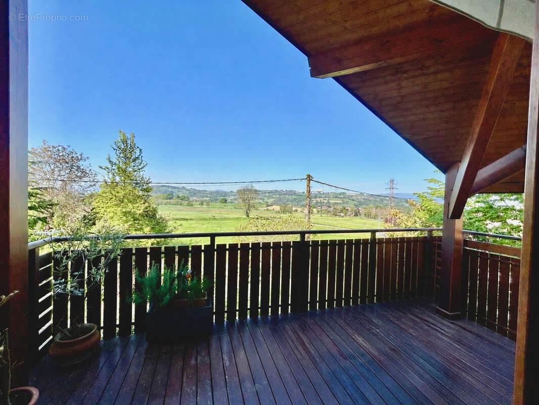 Appartement à GRUFFY