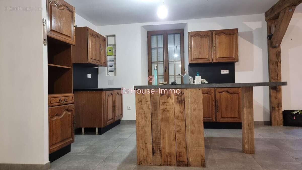 Maison à VICQ-EXEMPLET