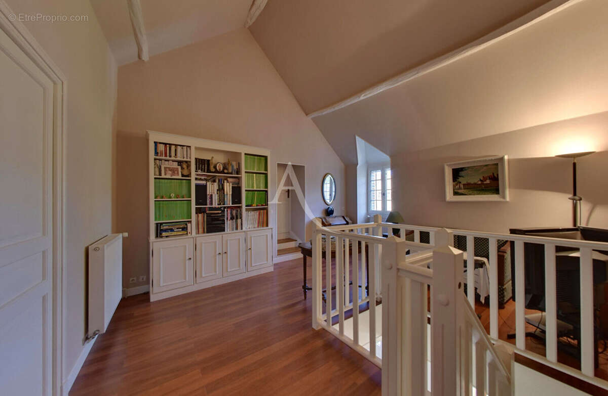 Maison à FLEURY-LA-VALLEE