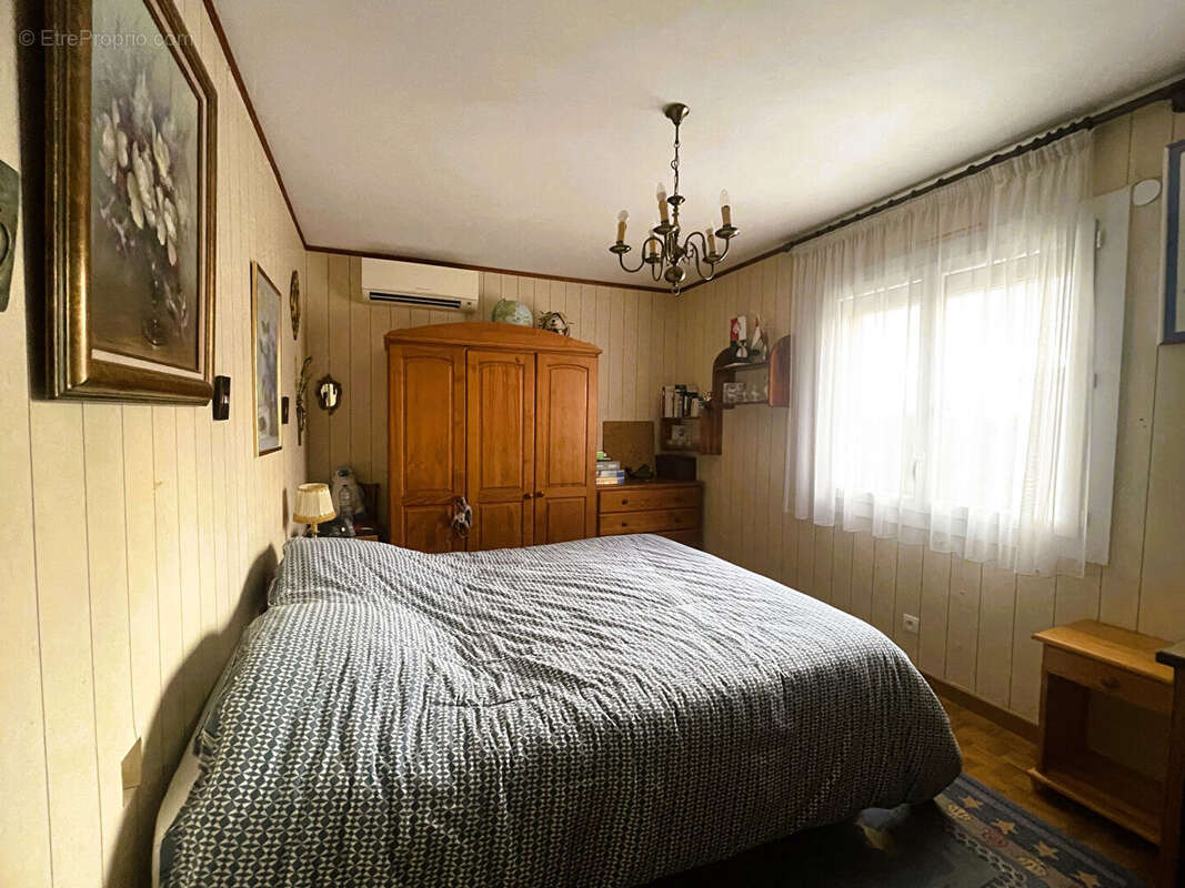 Maison à VALERGUES