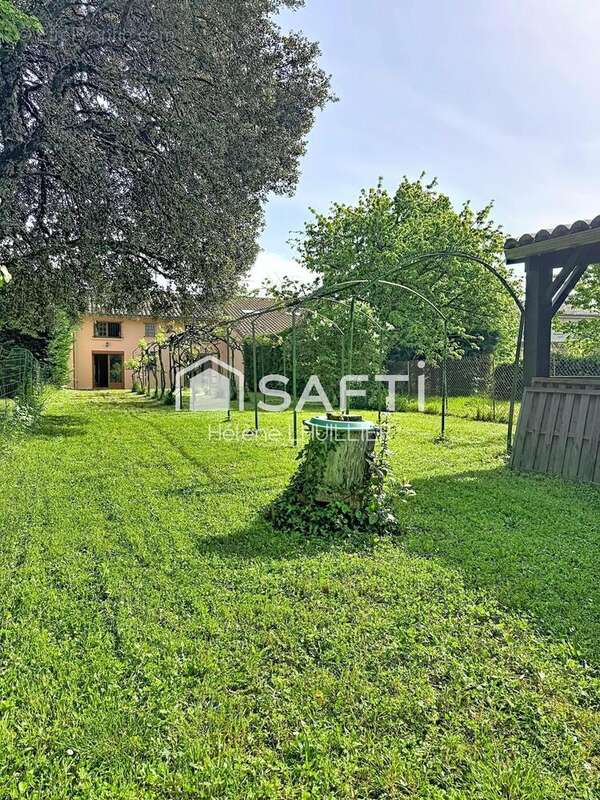 Photo 2 - Maison à SAINTE-FOY-DE-PEYROLIERES