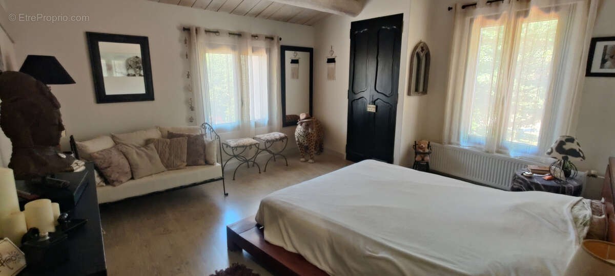 Maison à VILLECROZE