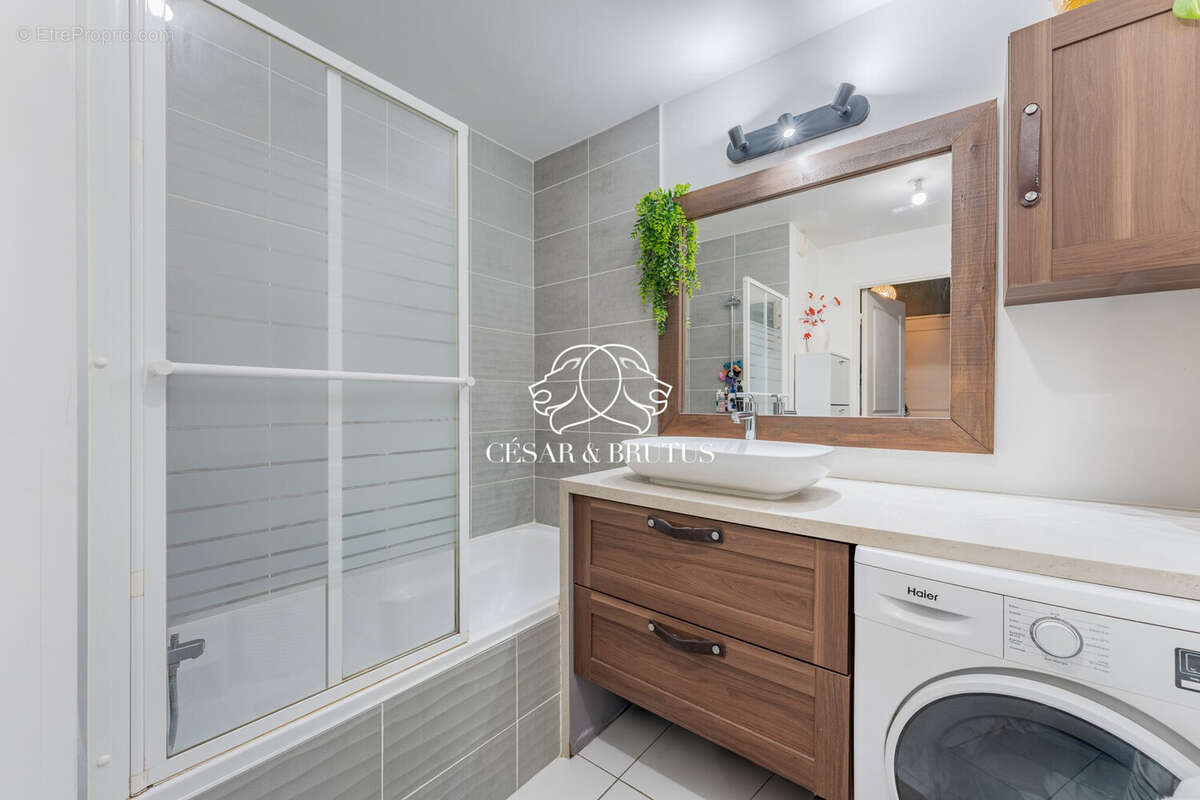 Appartement à LYON-8E