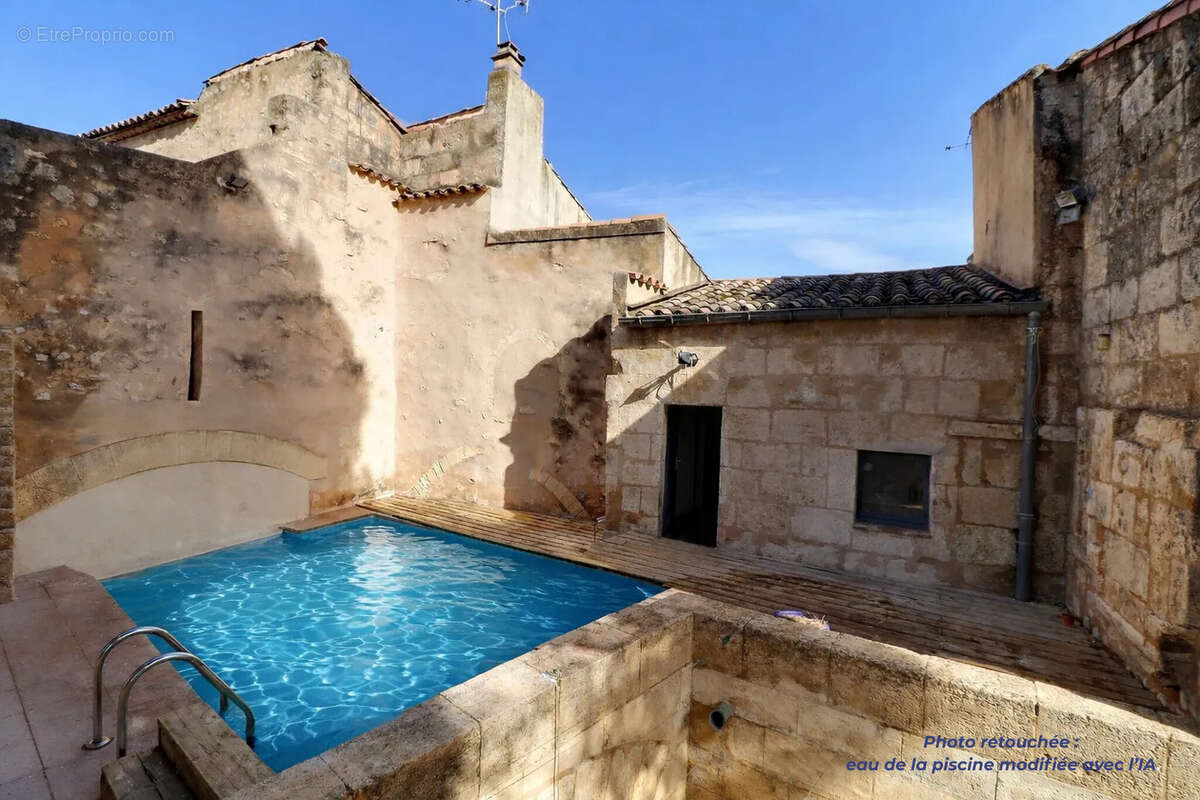 Maison à SAINT-BRES