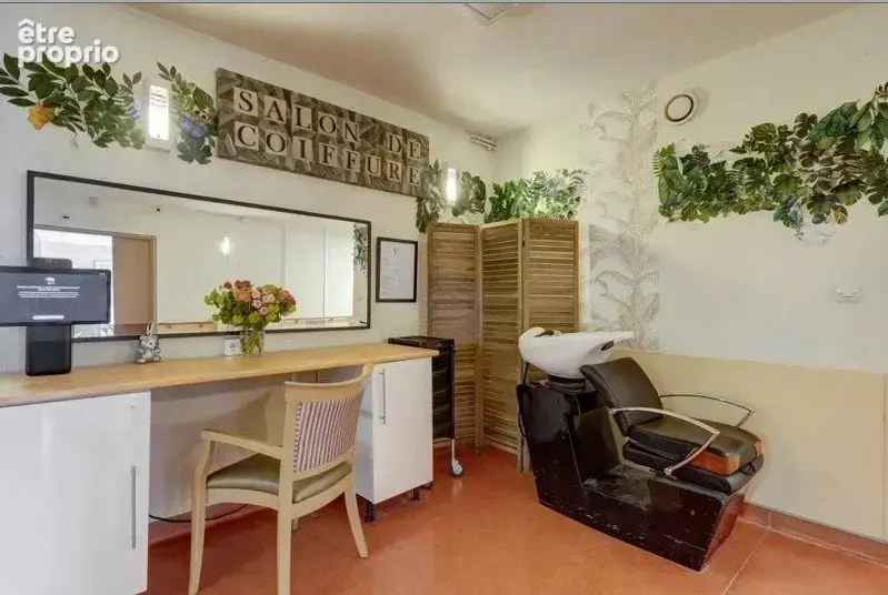 INVESTISSEMENT LOCATIF  Châteauneuf-les-Martigues  Résidence Ehpad Les Jardins de Valtrède - 6.58% de rentabilité - photo 7