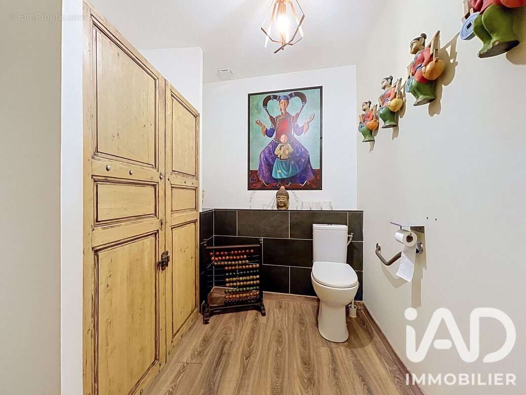Maison 265 m² à Villeneuve-Les-Beziers  - photo 9