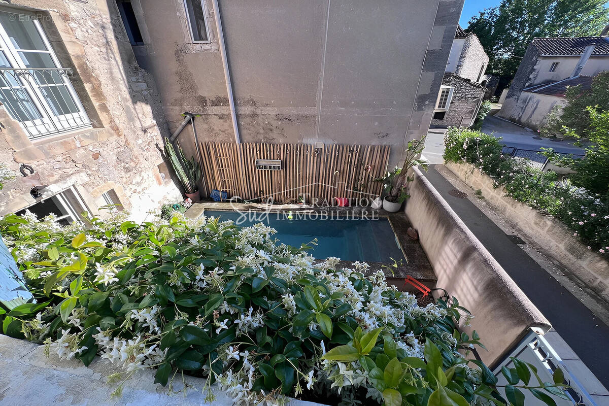 Maison à MOURIES