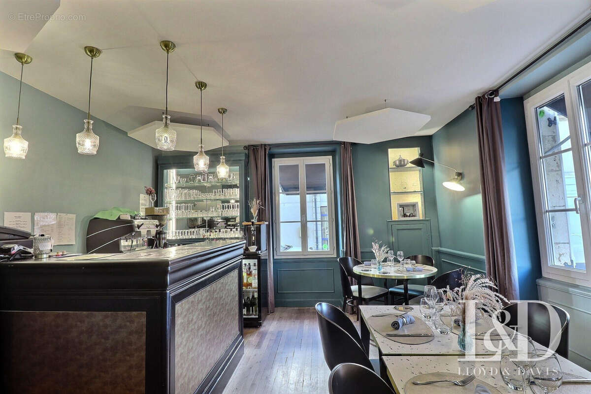 BAR - Autre à OUZOUER-SUR-LOIRE