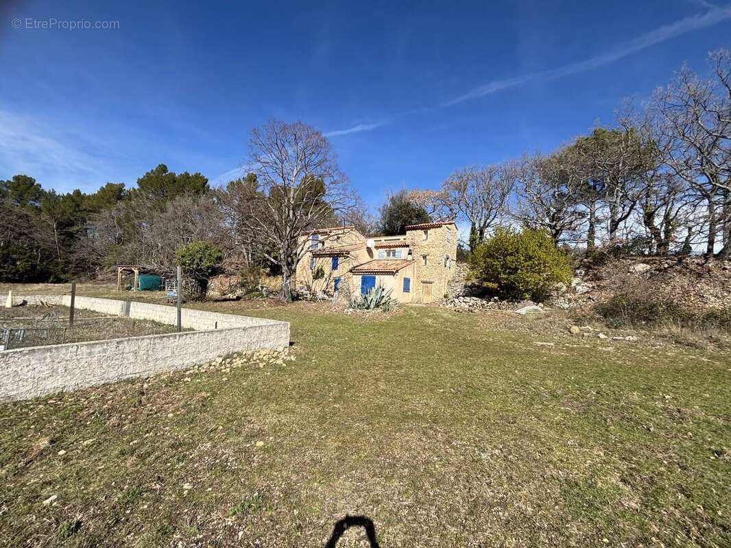 Maison à CHATEAUDOUBLE
