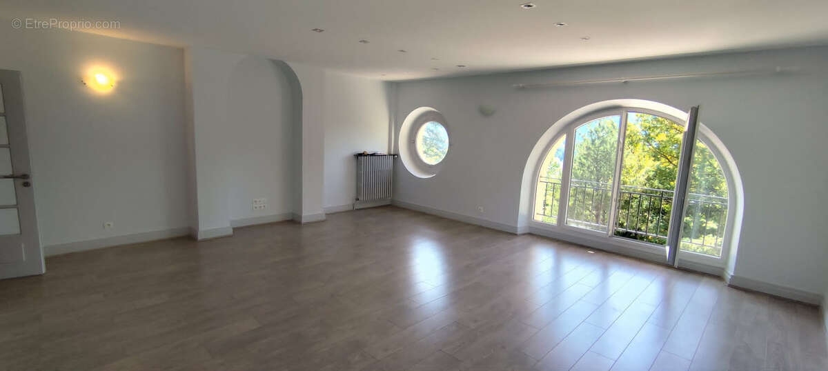 Appartement à AIX-LES-BAINS
