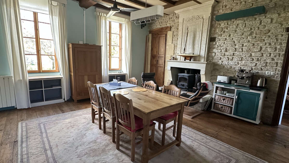 Maison à AUTHON-EBEON