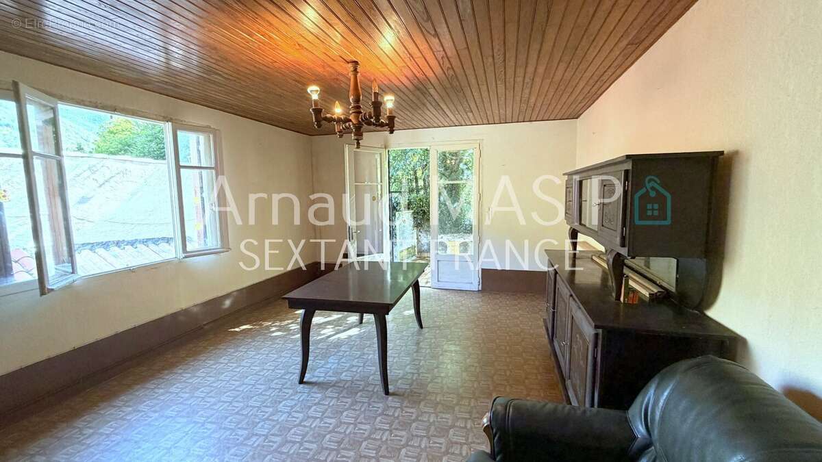 Maison de hameau 4f a renover, 3-ch, jardin, terrasse, grange attenante - photo 17