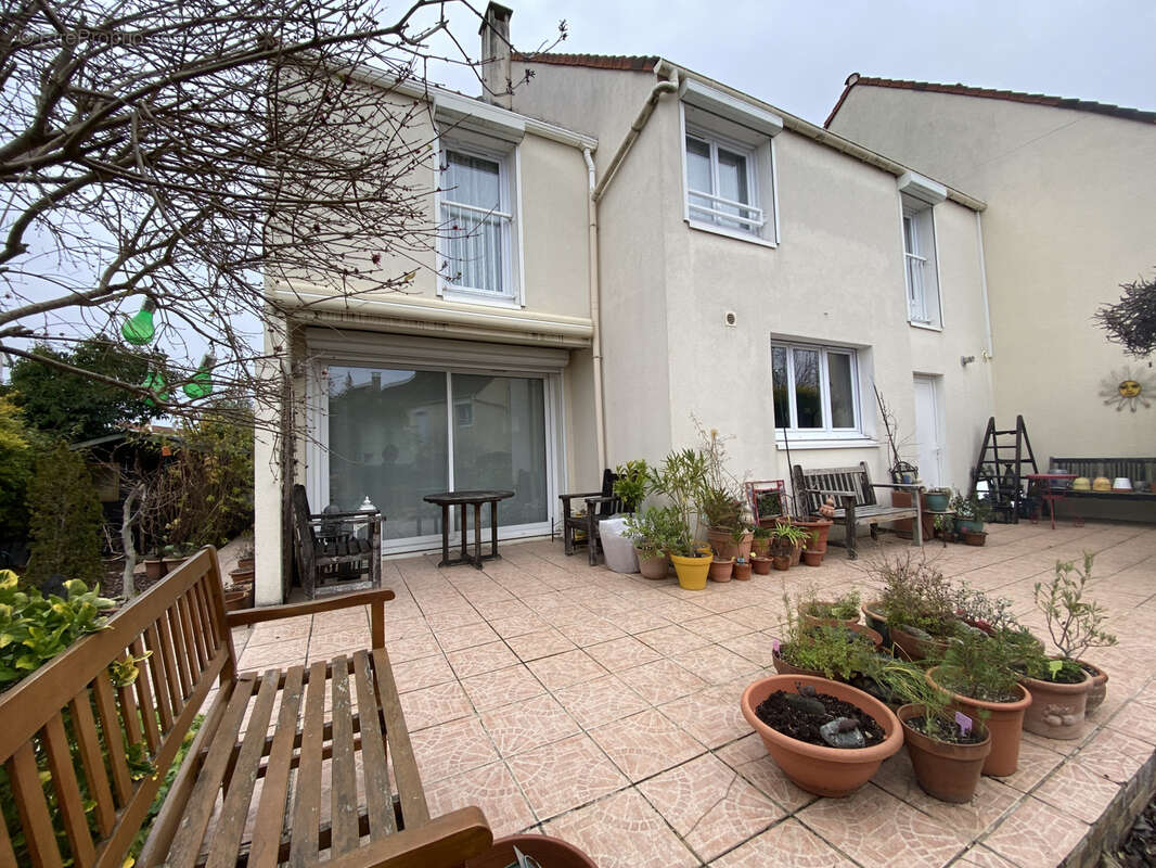 Maison à LAGNY-SUR-MARNE