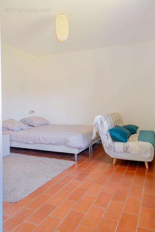 Appartement à SIX-FOURS-LES-PLAGES
