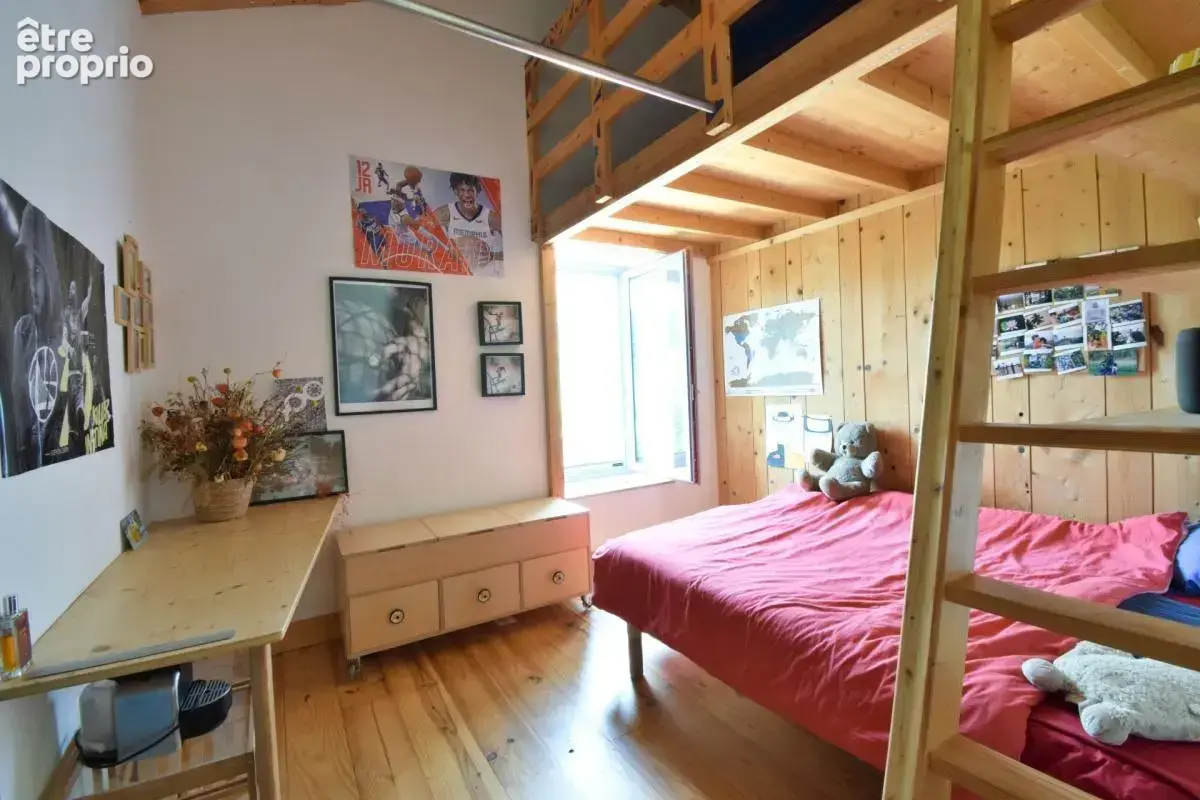 EXCLUSIVITE / Très belle maison avec dépendances et terrain / 63160 Glaine Montaigut - photo 20