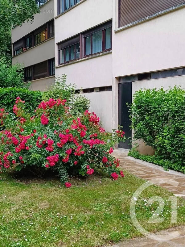 Appartement à VAUX-LE-PENIL