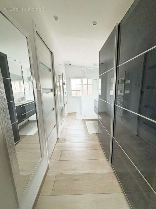 Maison à SAINT-BONNET-DE-MURE