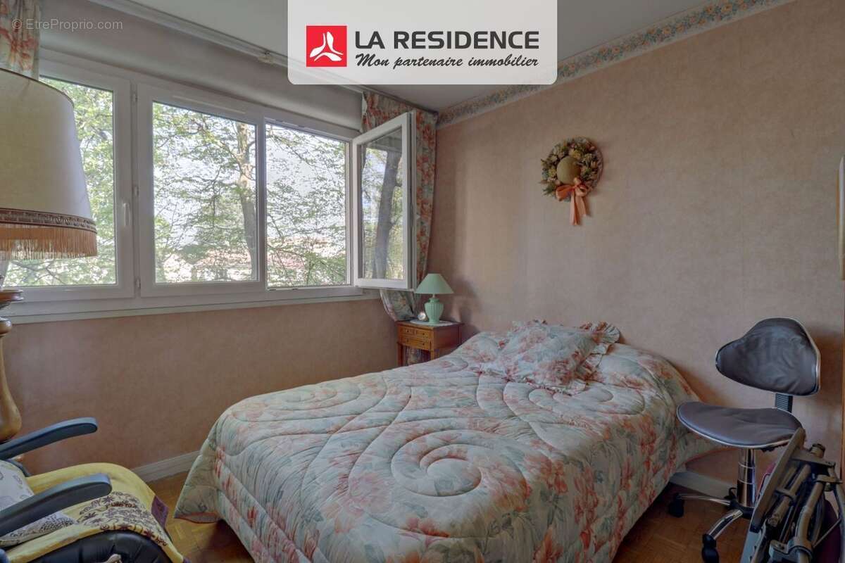 Appartement à VERNEUIL-SUR-SEINE