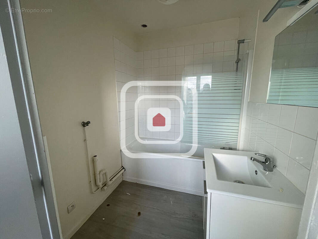 A vendre appartement t2 secteur saint marceaux - photo 7