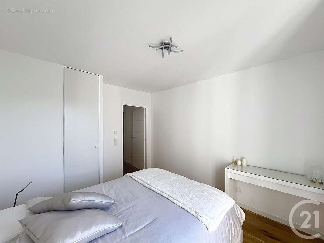 Appartement 71 m² à Saint-Cloud  - photo 6