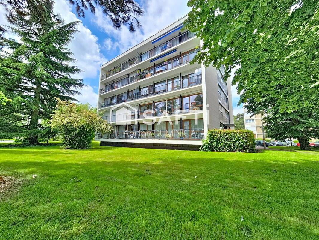 Photo 1 - Appartement à VELIZY-VILLACOUBLAY